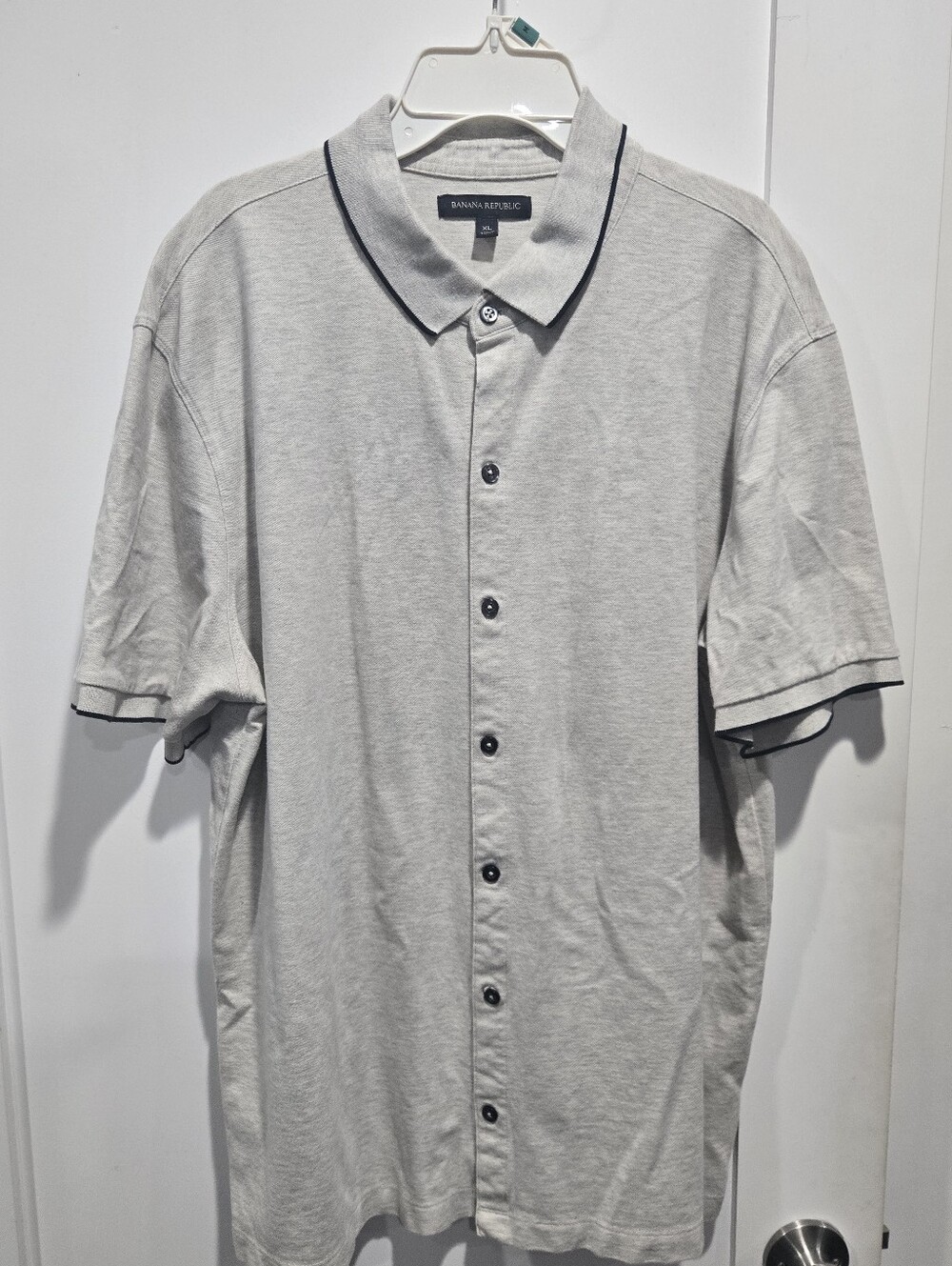 Banana Republic Men's button down shirt